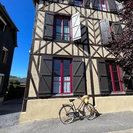 Maison De La Calonne - Riverside House & Terrace Ferienhaus
